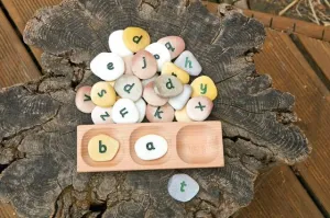 3-Pebble Word-Building Tray