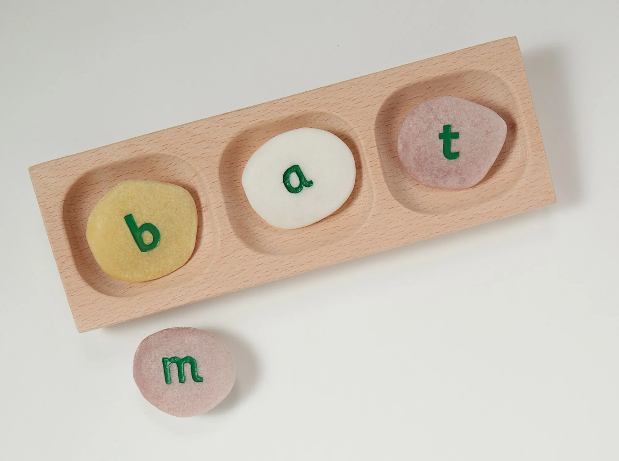 3-Pebble Word-Building Tray