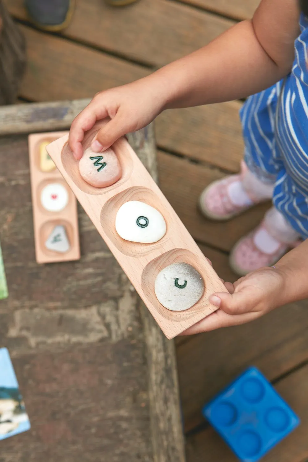 3-Pebble Word-Building Tray