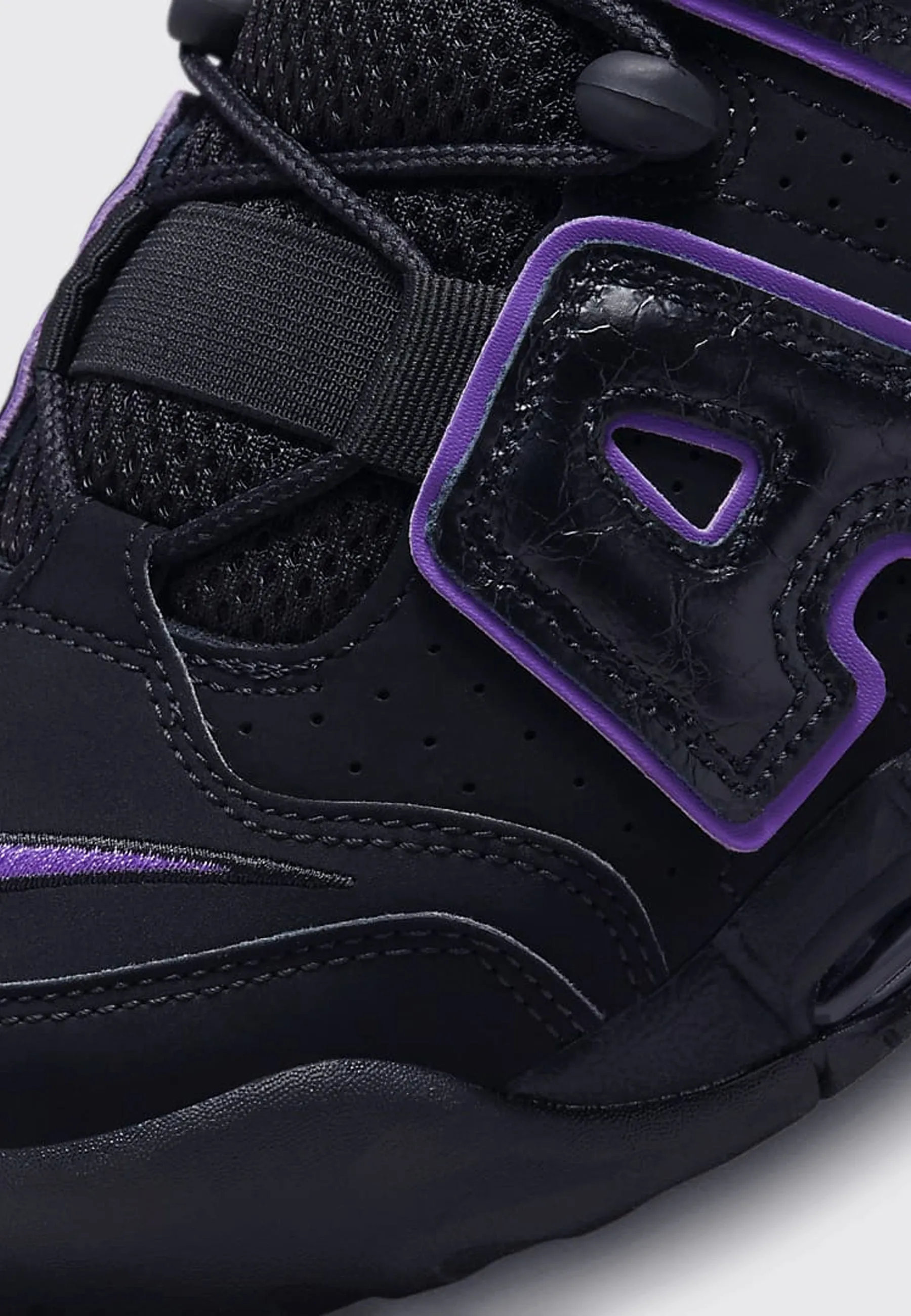 Air More Uptempo '96 - Action Grape/Metallic Gold/Black