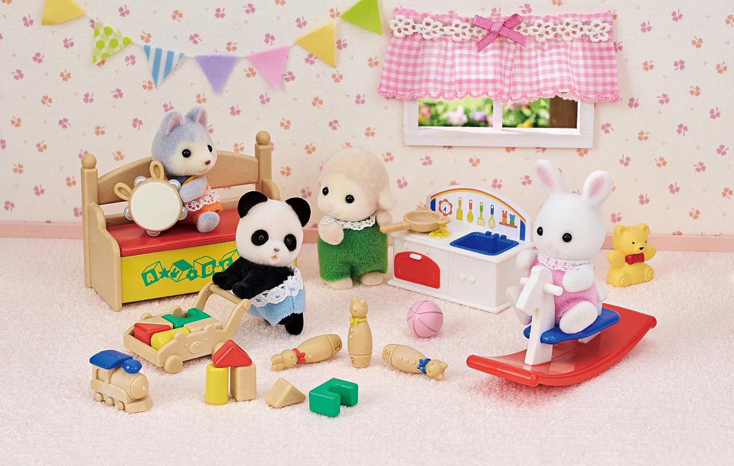 Baby's Toy Box with Snow Rabbit & Panda