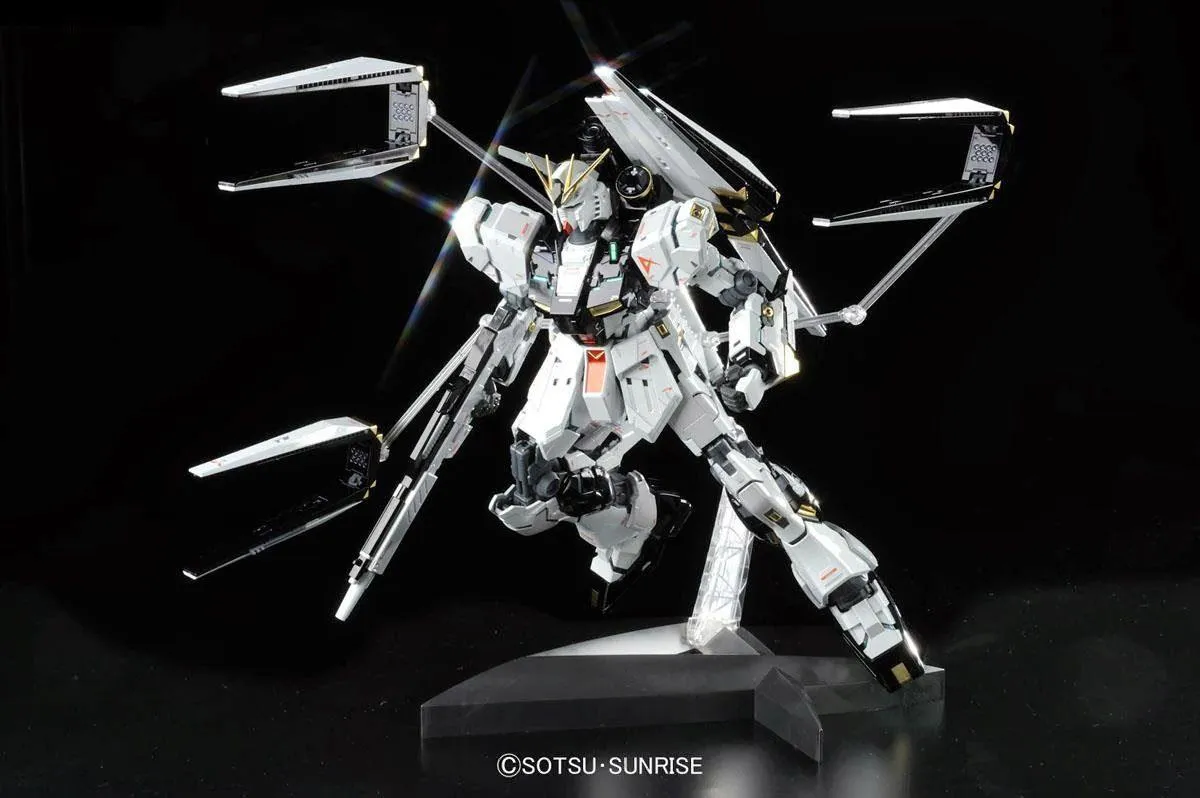 RX-93 Nu Gundam Ver. Ka Titanium Finish MG 1/100 Model Kit