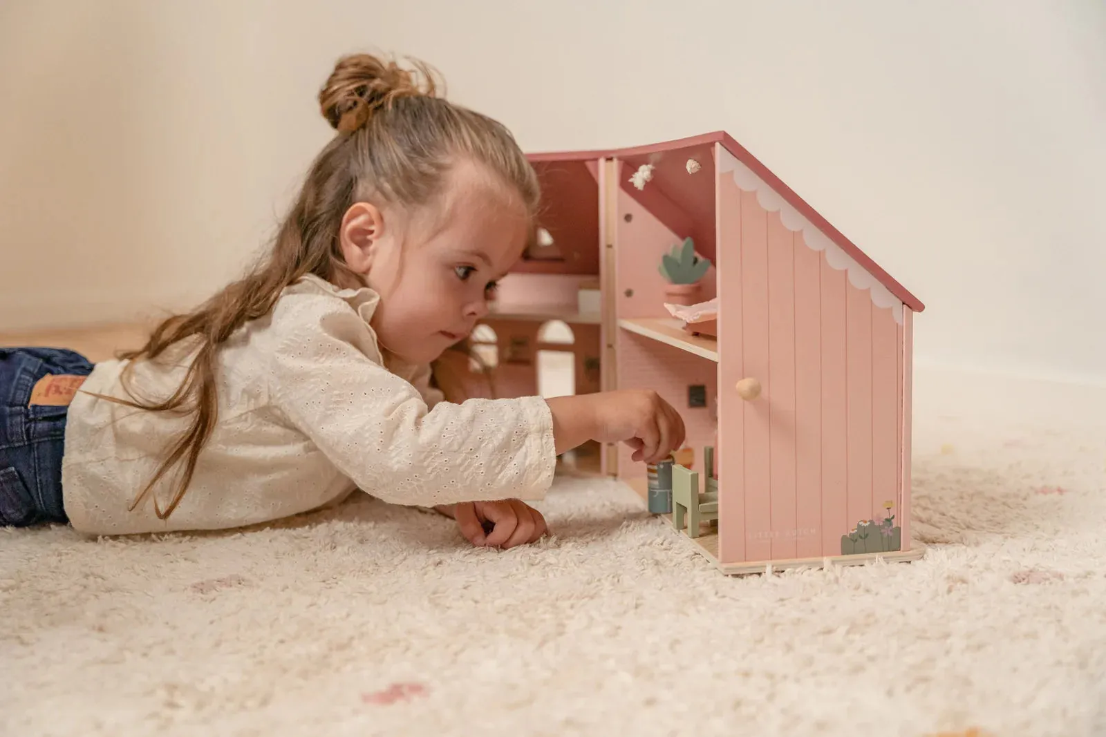 Wooden Portable Dolls House with Furniture